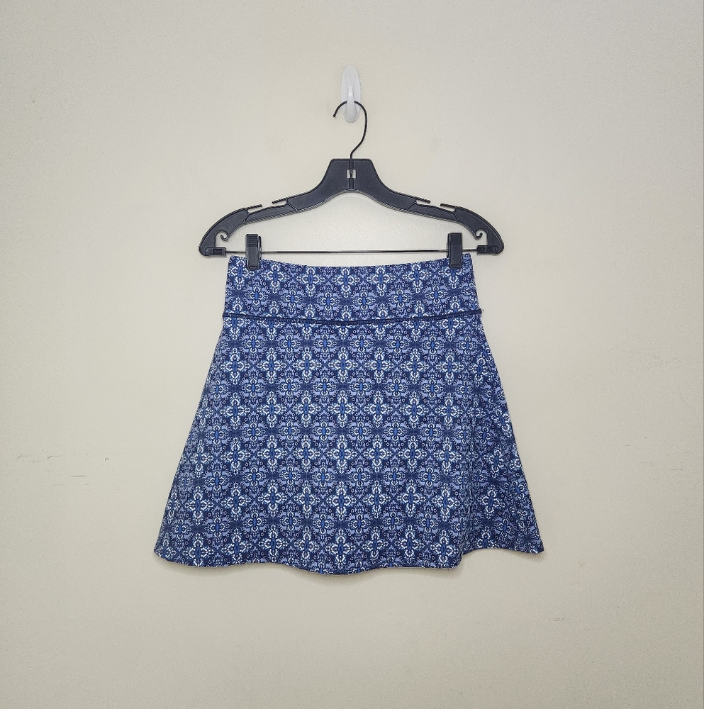 Kira Grace Perfect Skort 15" EUC Blue & White Print size Medium